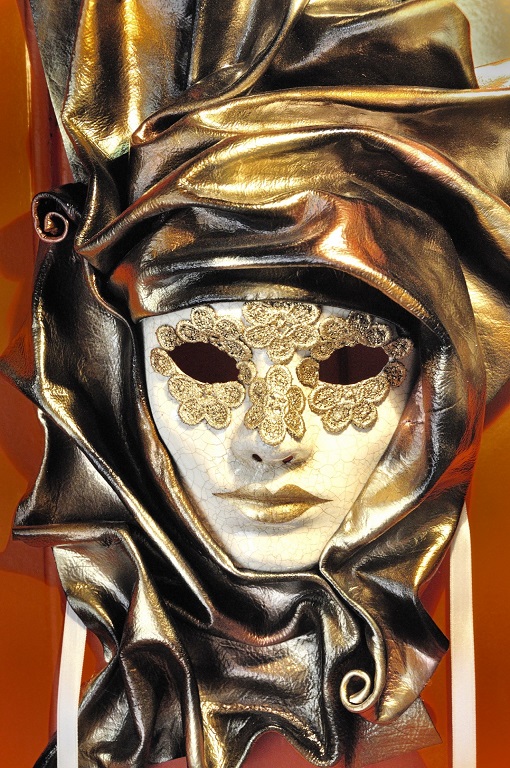 venetian-carnival-mask-Jean-Beaufort.jpg