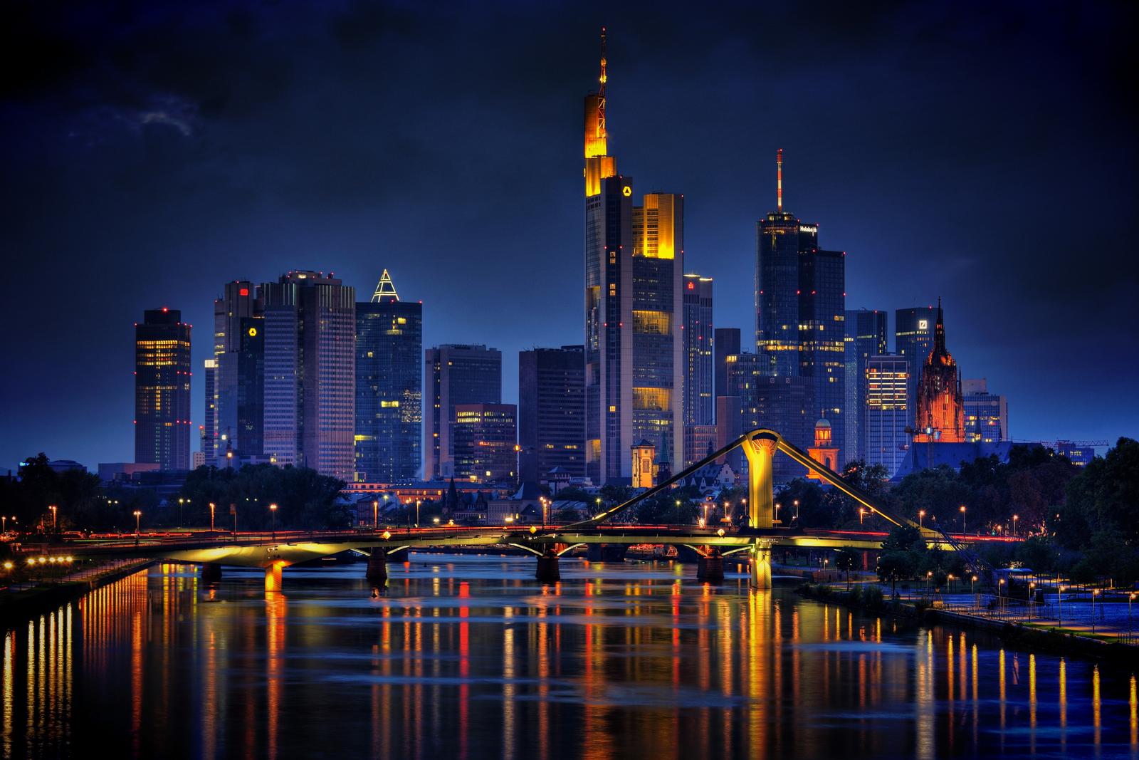 Красивые фотки городов. Франкфурт Скайлайн. Красивый город. Панорама ночного города.